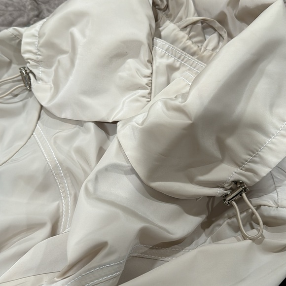 Laundry by Shelli Segal rain coat - Picture 8 of 8
